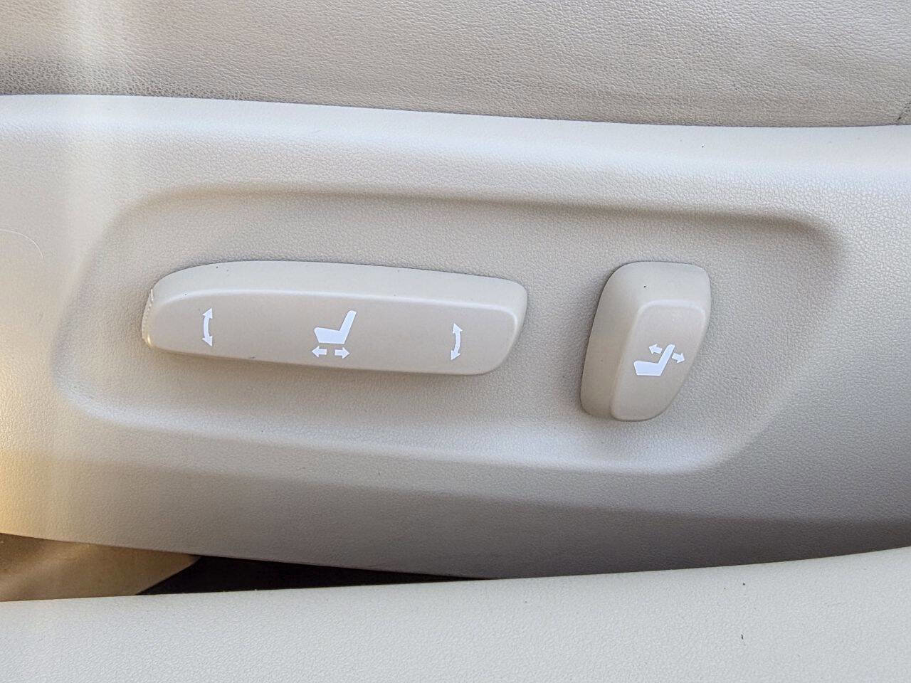 Used 2011 Lexus ES 350 image 18