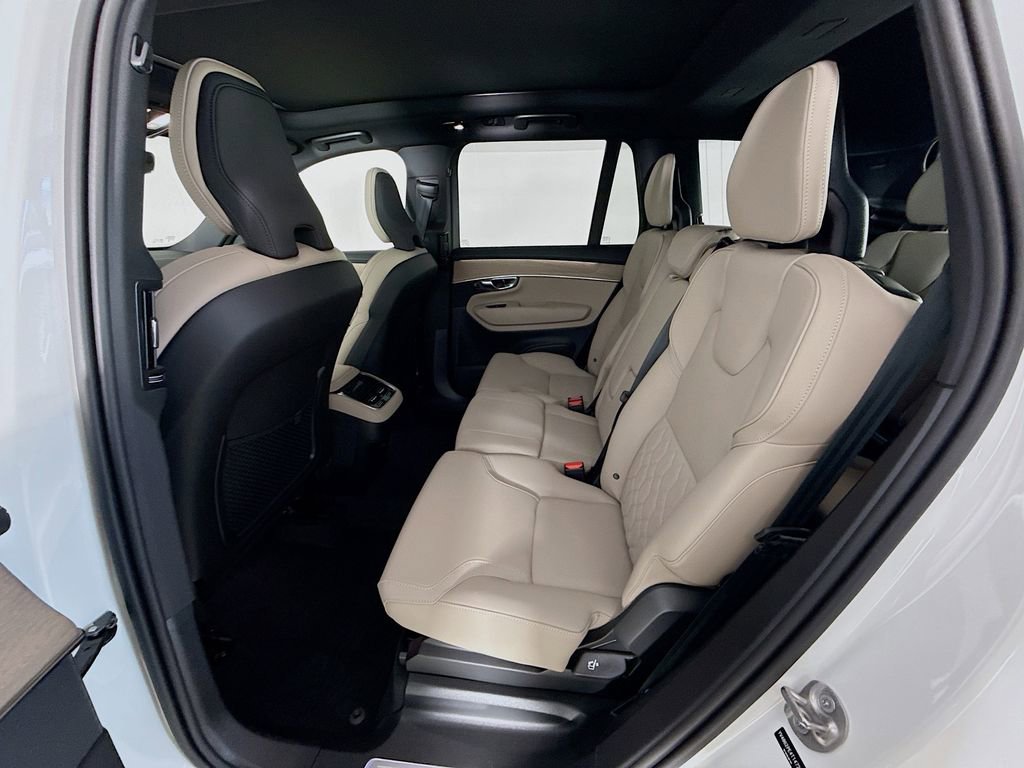 New 2026 Volvo XC90 B6 Plus w/ Protection Package Premier image 25