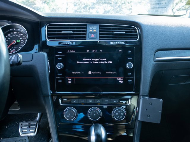 Used 2020 Volkswagen GTI SE image 15