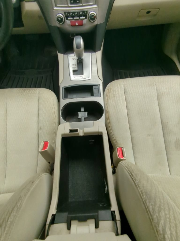 Used 2011 Subaru Outback 2.5i AWD/4WD image 24