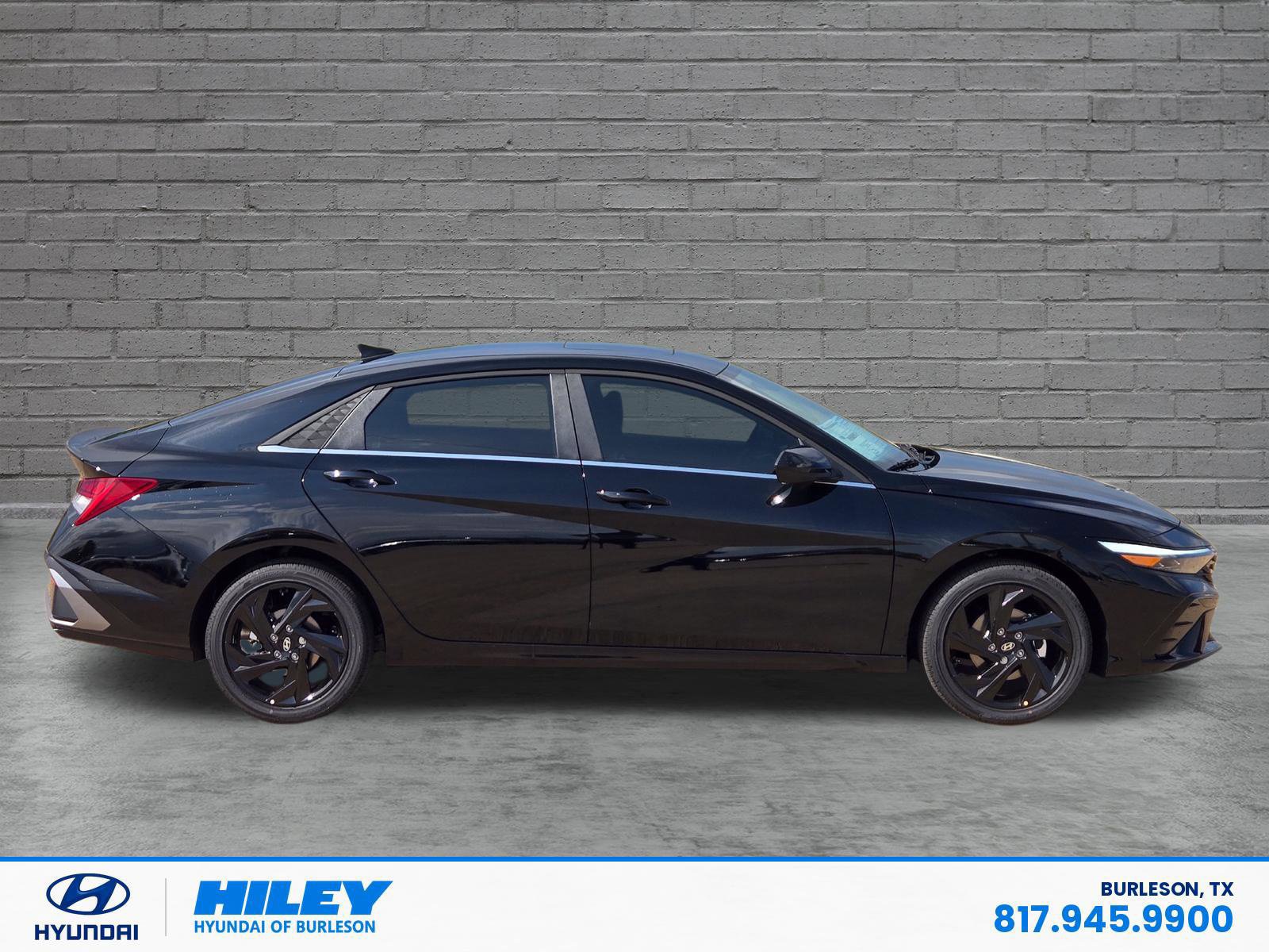 New 2026 Hyundai Elantra SEL Sport Premium FWD image 3