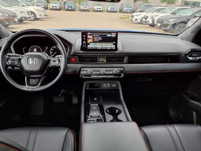 Used 2025 Honda Pilot TrailSport image 5