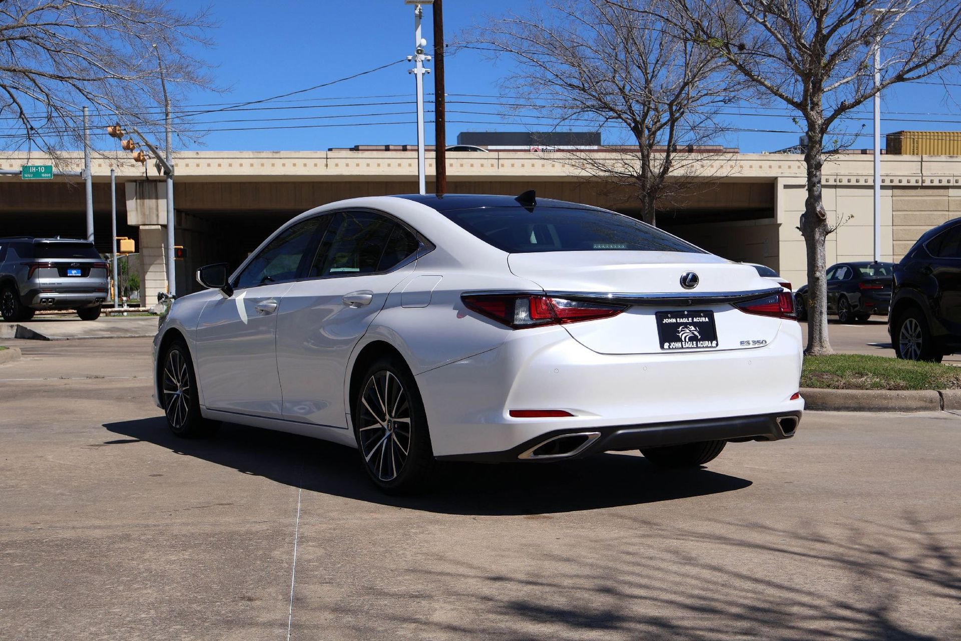Used 2023 Lexus ES 350 w/ Premium Package image 4
