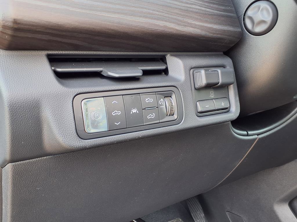 New 2025 GMC Sierra EV Denali image 14