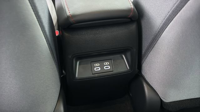 Used 2024 Toyota Corolla SE image 10