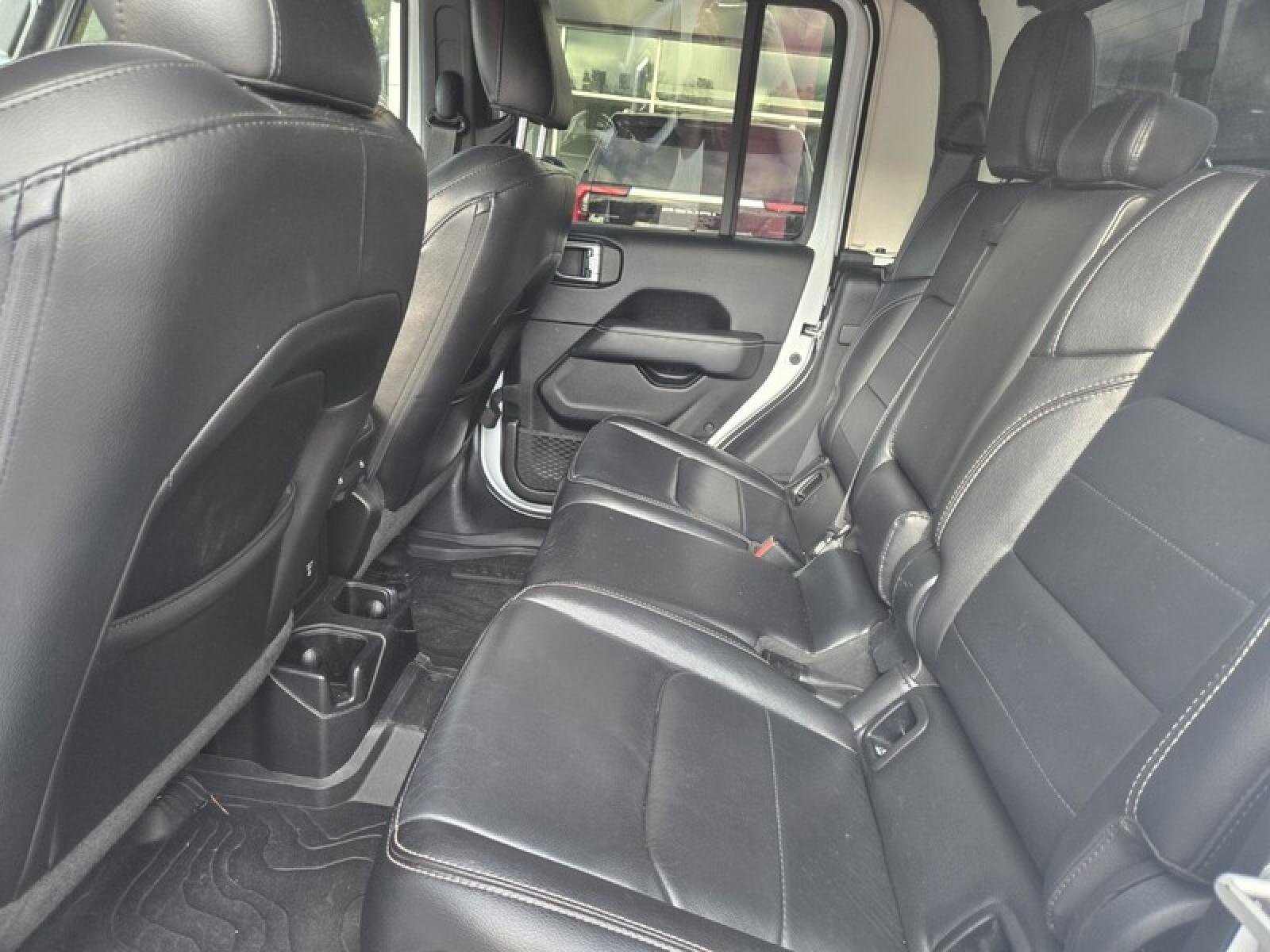 Used 2020 Jeep Gladiator Overland AWD/4WD image 21
