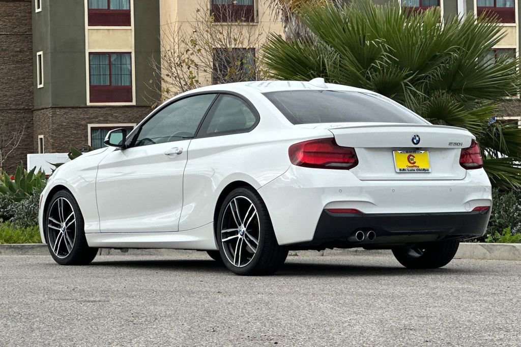 Used 2020 BMW 230i Coupe w/ M Sport Package image 5