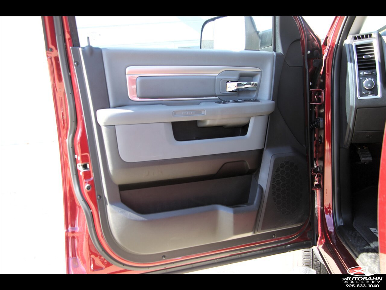 Used 2017 RAM 2500 SLT w/ Luxury Group RWD image 28