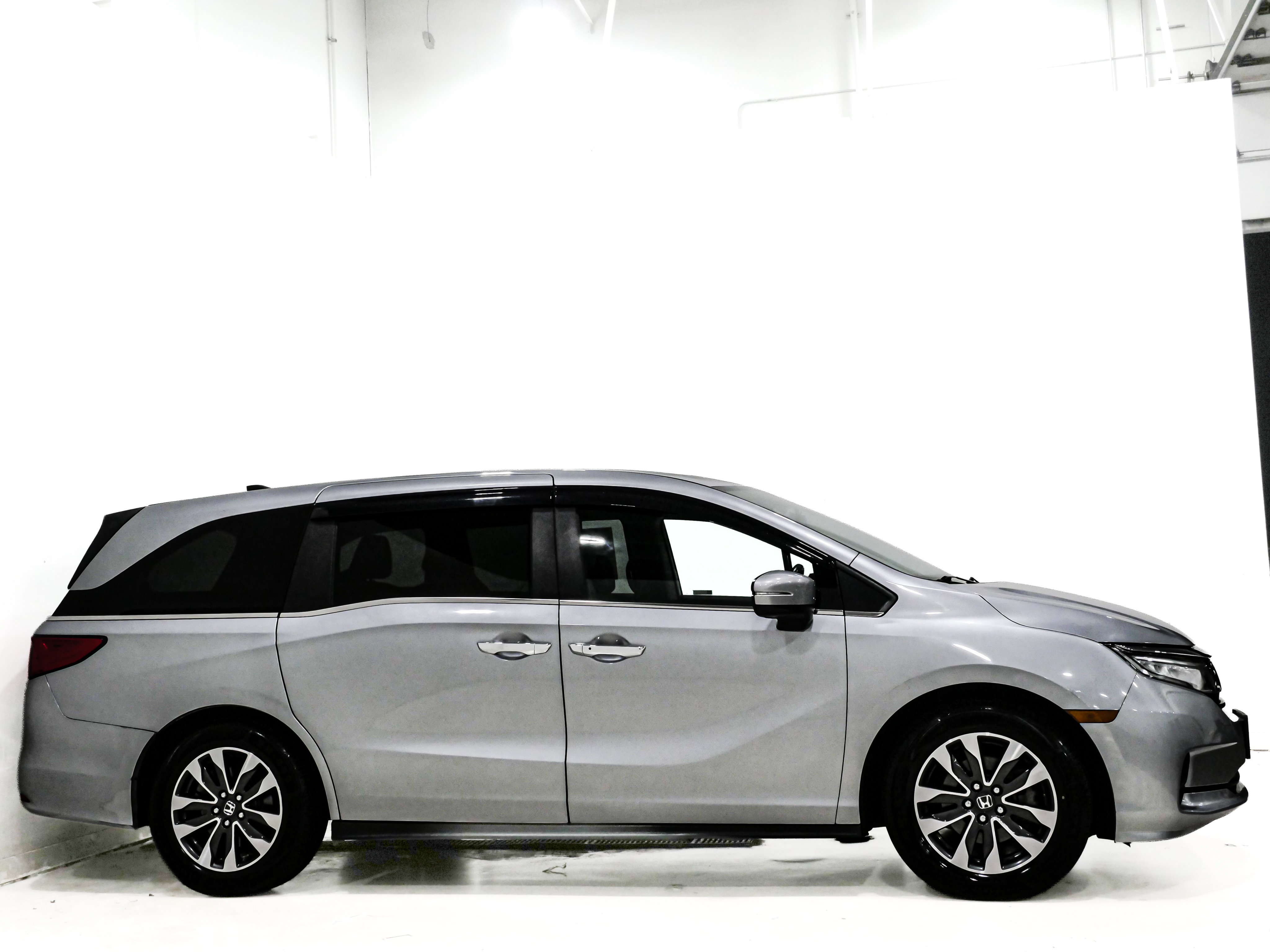 Used 2022 Honda Odyssey EX-L image 5