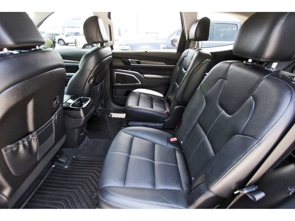 Used 2022 Kia Telluride SX w/ Nightfall Edition Package AWD/4WD image 11