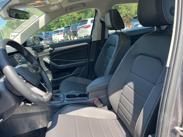 Used 2024 Volkswagen Jetta SE FWD image 8