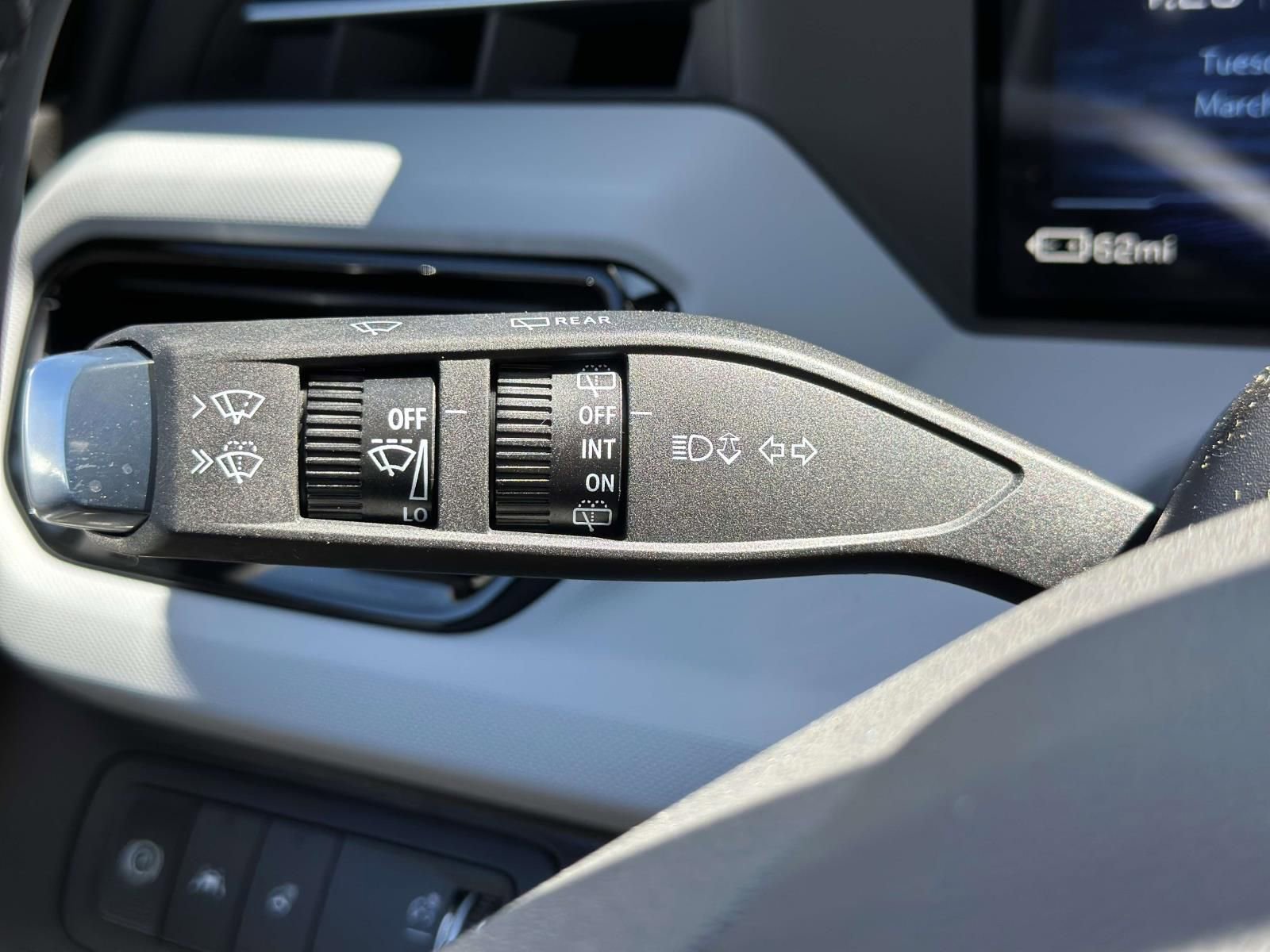 New 2027 Chevrolet Bolt LT w/ Comfort Package image 15