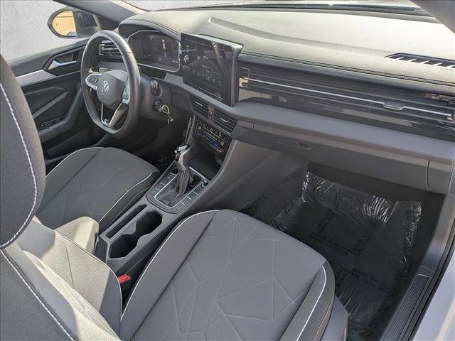 Used 2025 Volkswagen Jetta Sport image 20