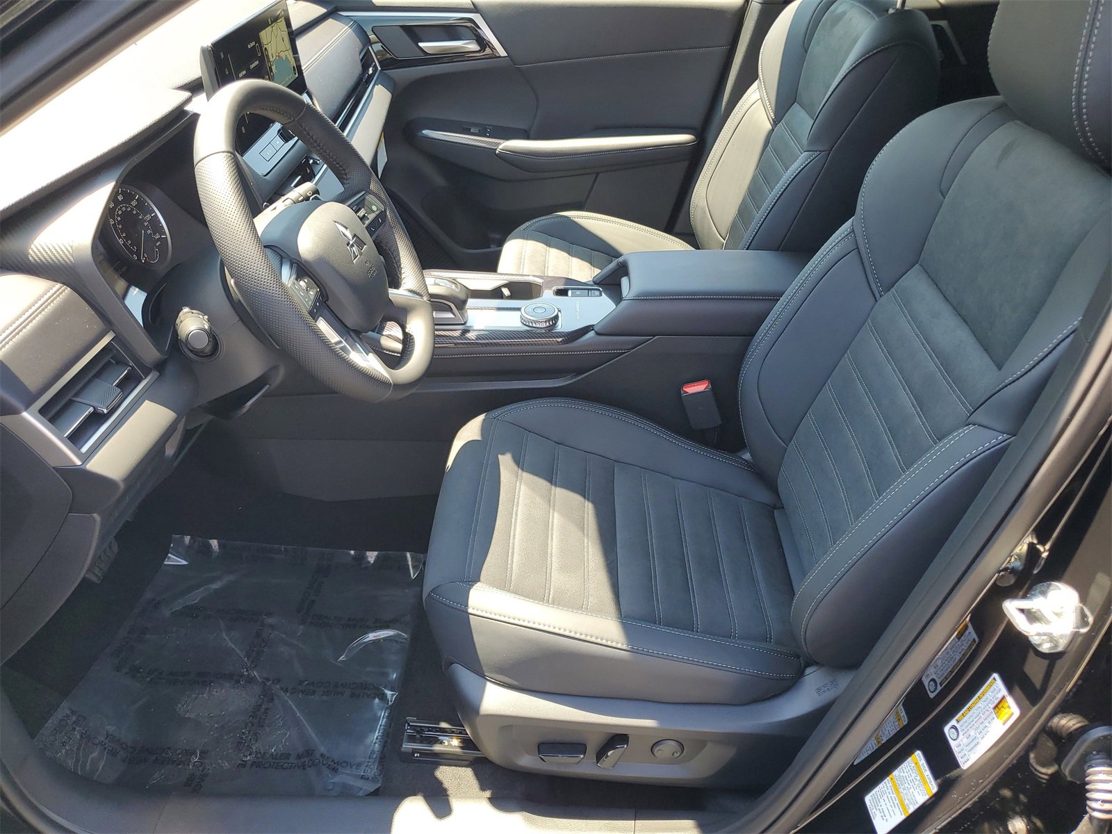 New 2025 Mitsubishi Outlander SE image 5