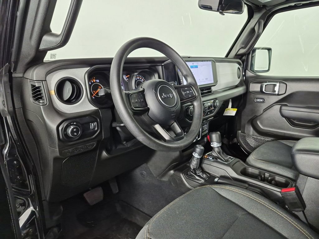 Used 2025 Jeep Gladiator Sport AWD/4WD image 15