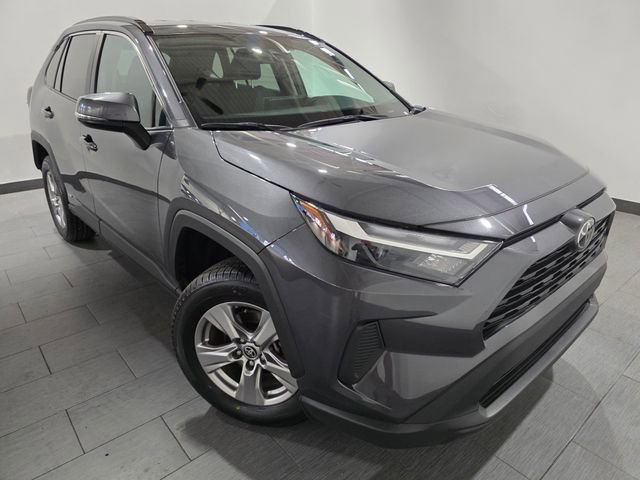 Used 2025 Toyota RAV4 XLE AWD/4WD image 7