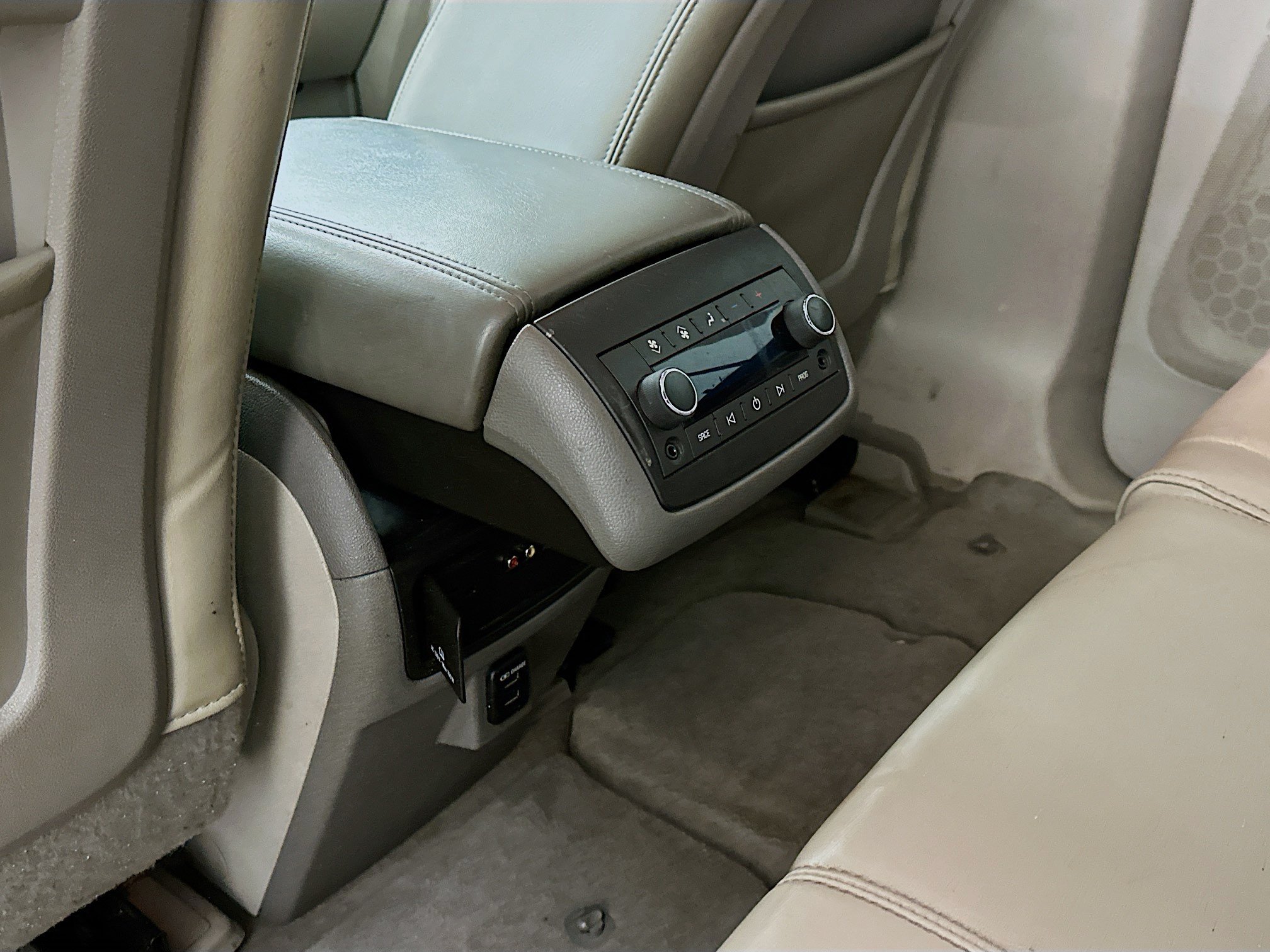 Used 2015 Buick Enclave Leather AWD/4WD image 28