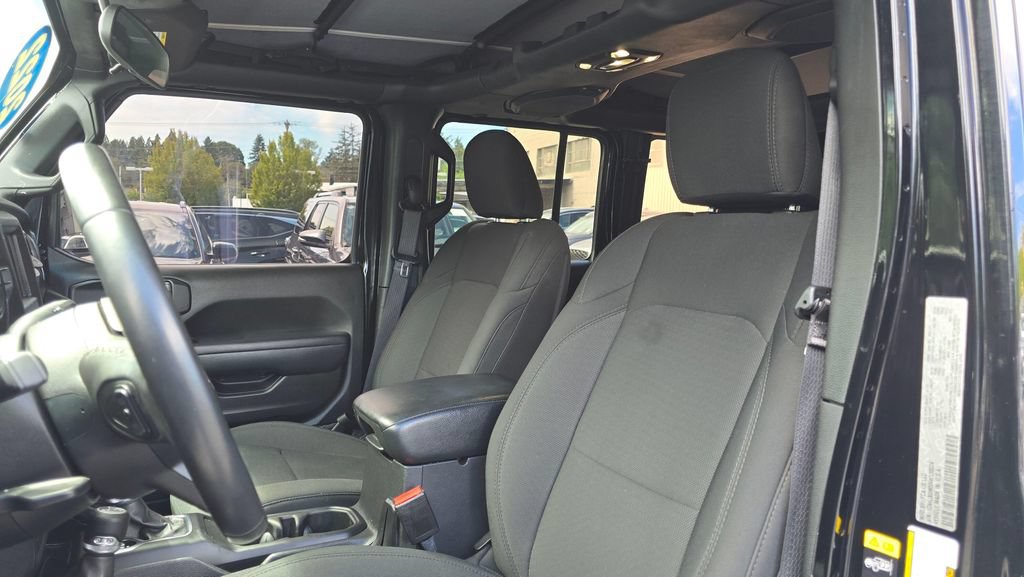 Used 2022 Jeep Wrangler Unlimited Sport AWD/4WD image 22