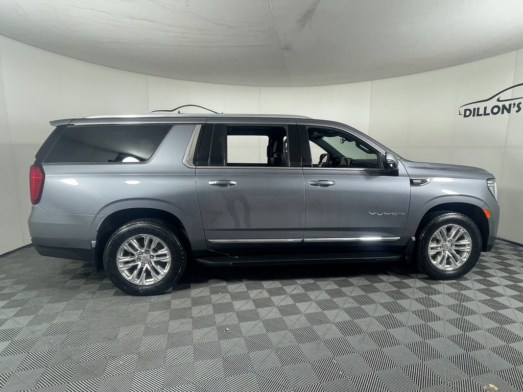 Used 2022 GMC Yukon XL SLT w/ SLT Premium Package image 9