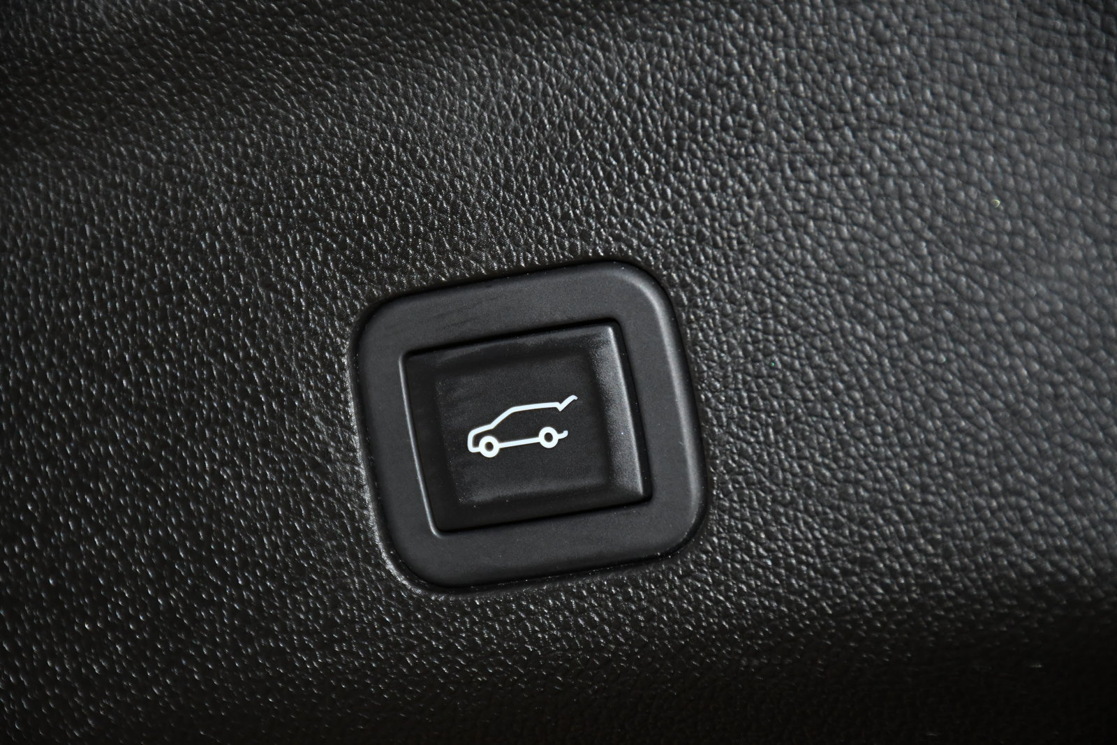 Used 2025 GMC Yukon AT4 AWD/4WD image 55