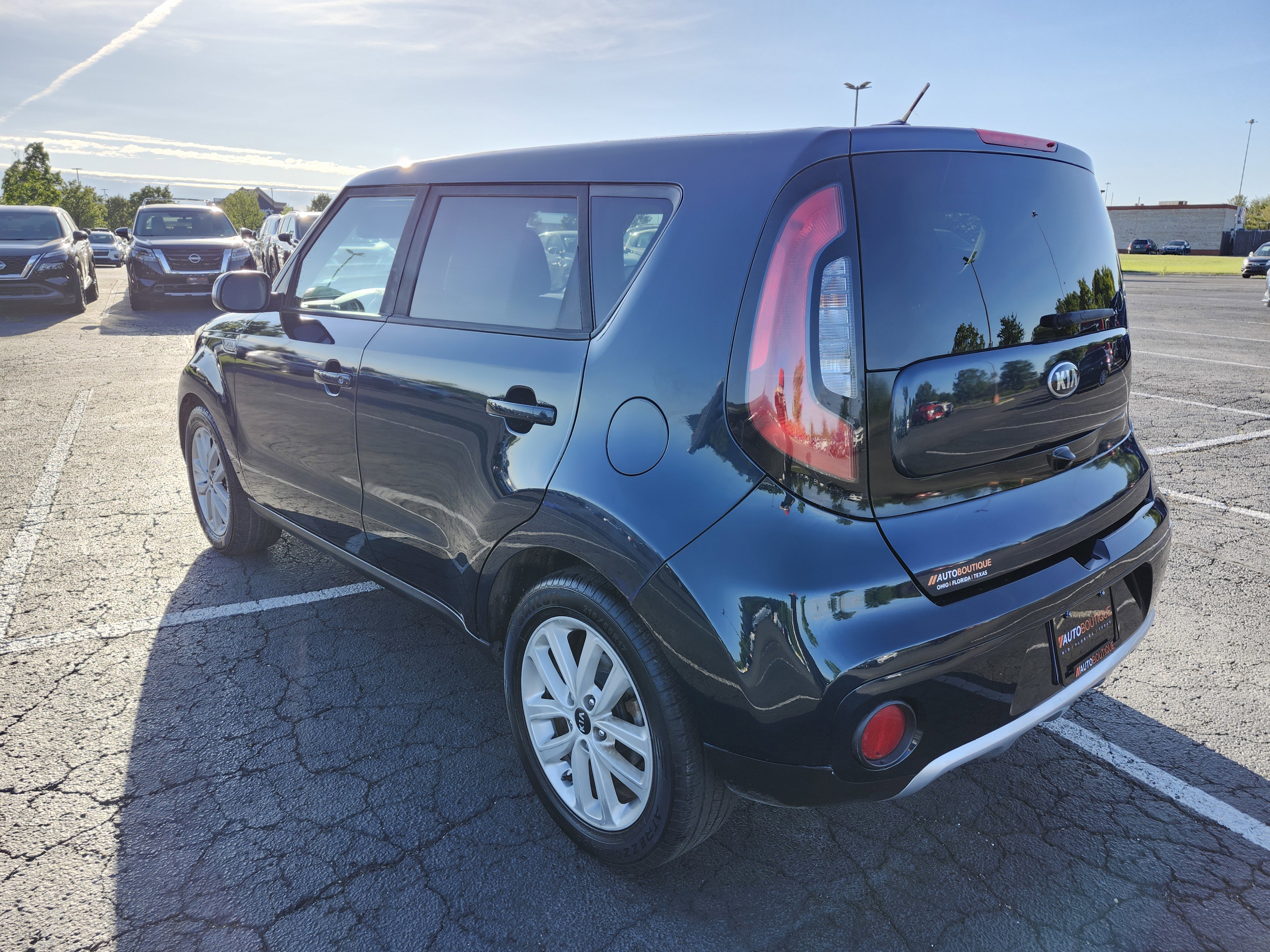 Used 2017 Kia Soul + FWD image 10