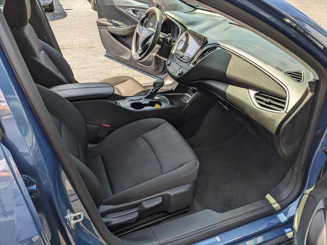 Used 2024 Chevrolet Malibu LT FWD image 17