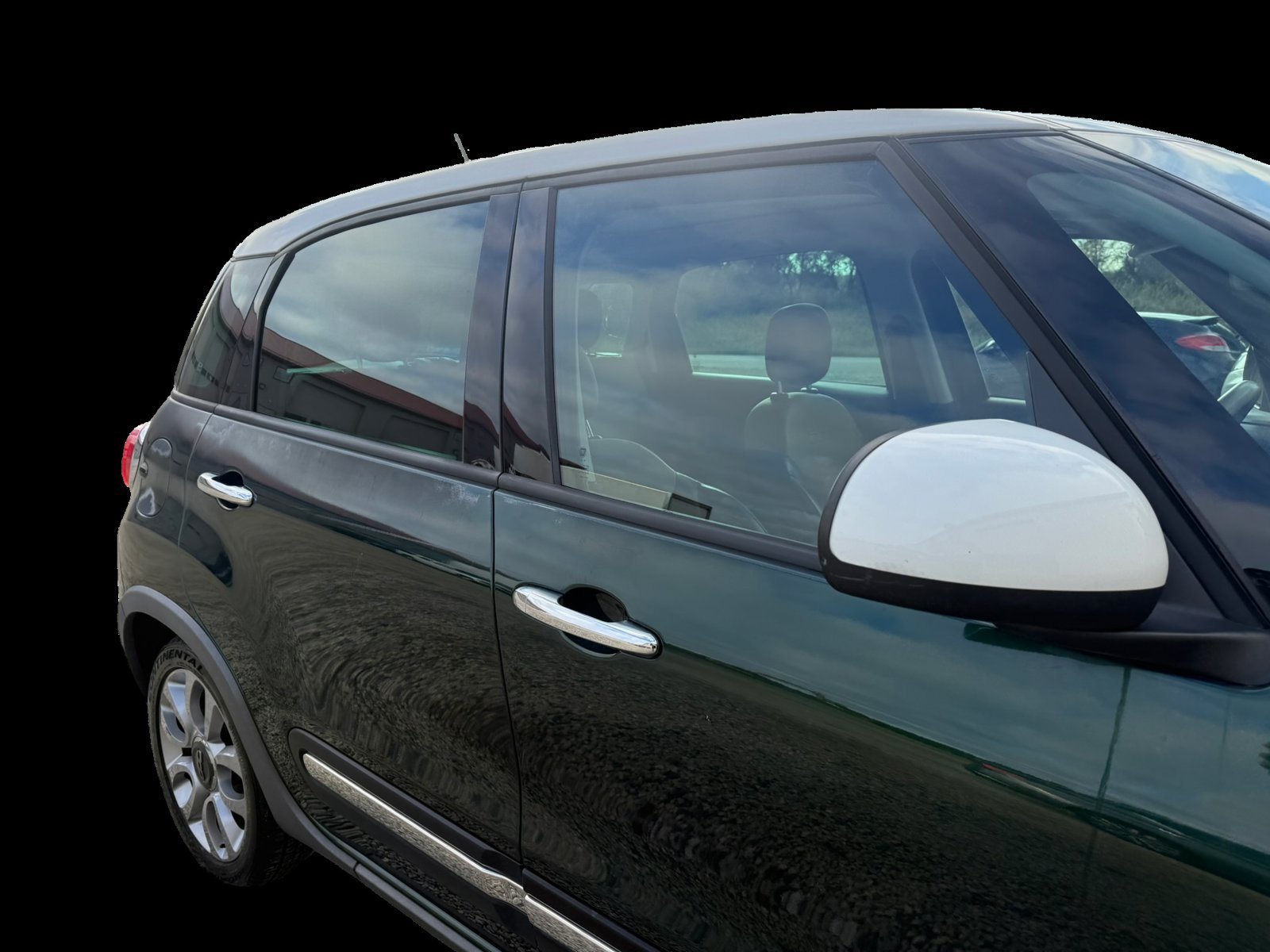 Used 2015 FIAT 500L Trekking FWD image 13