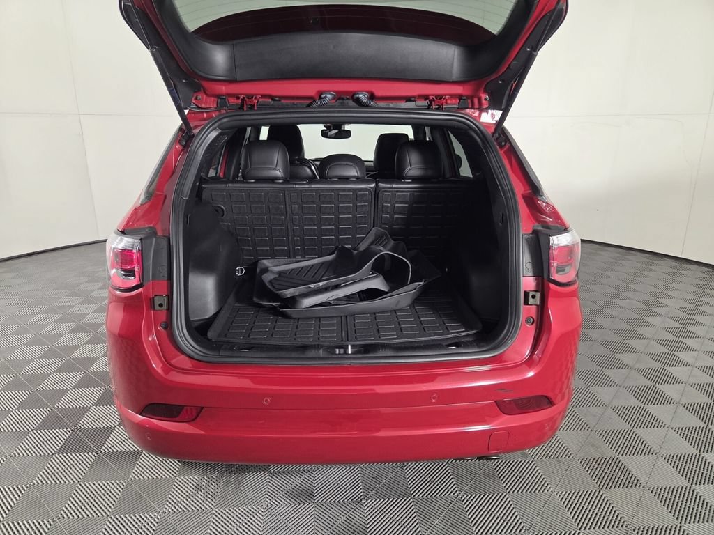 Used 2022 Jeep Compass Limited AWD/4WD image 25
