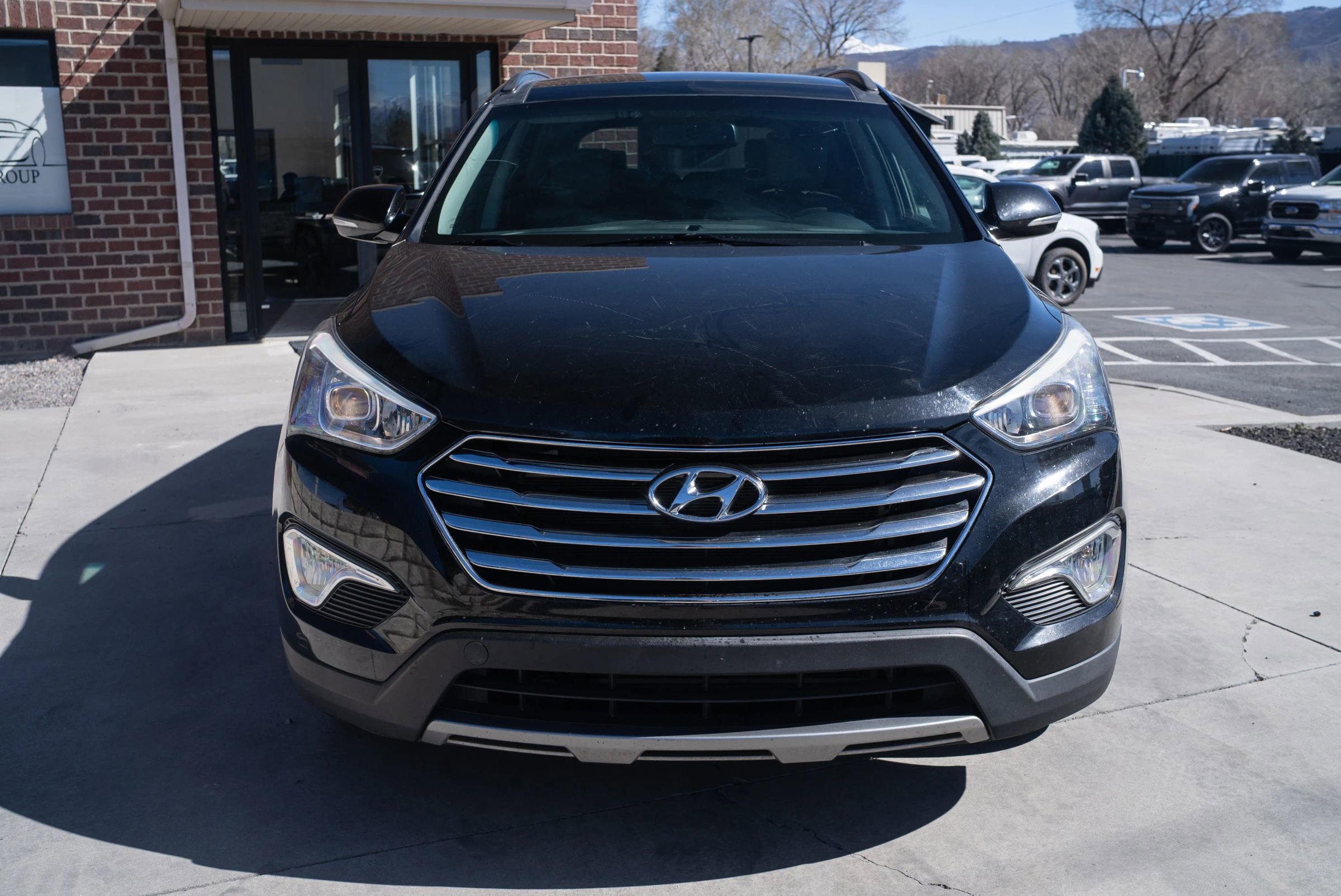 Used 2015 Hyundai Santa Fe GLS w/ Option Group 03 AWD/4WD image 2