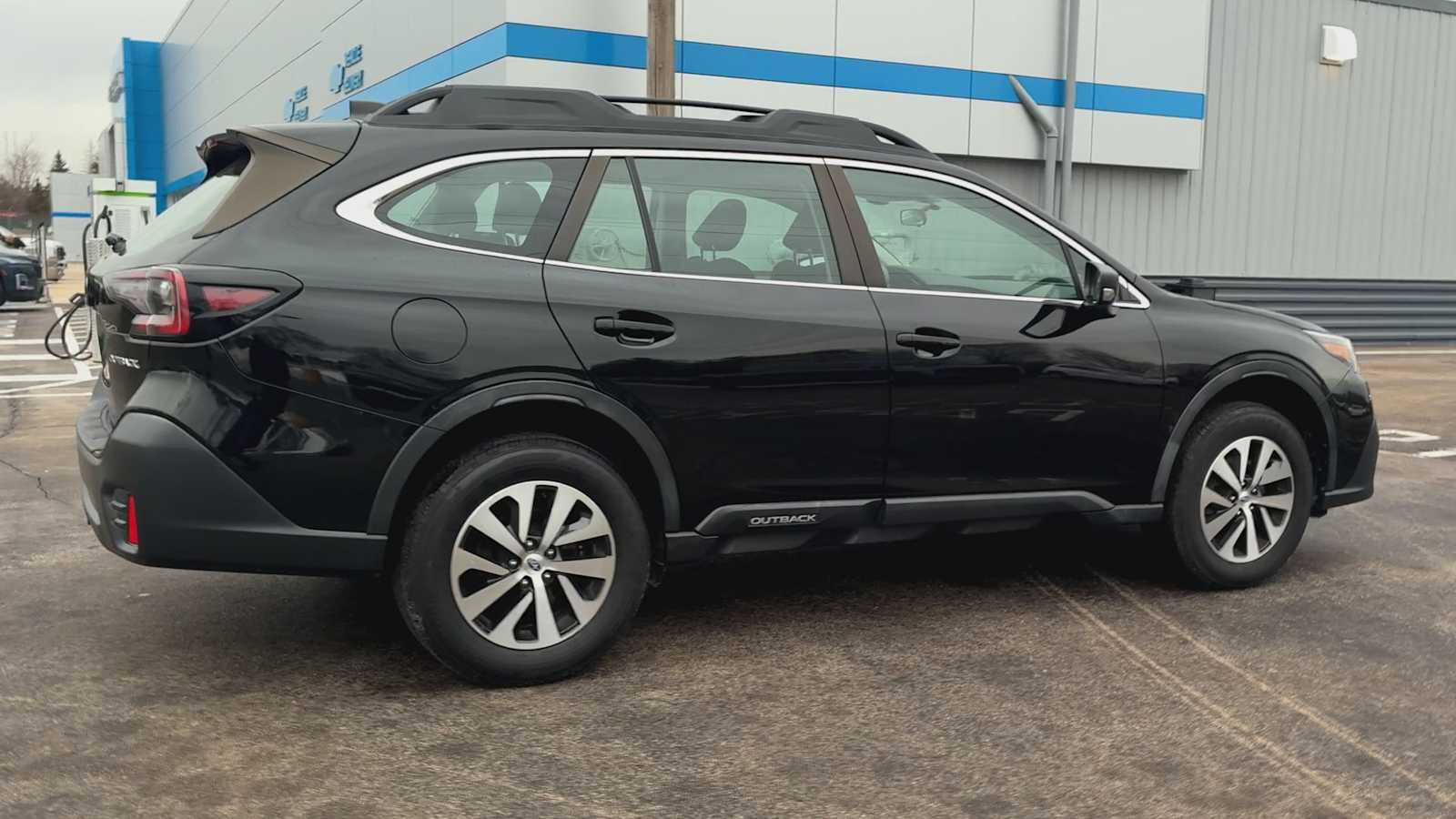 Used 2020 Subaru Outback image 2