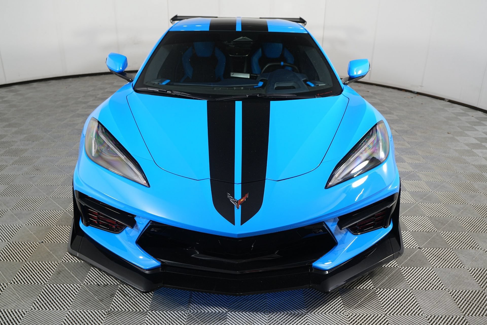Used 2024 Chevrolet Corvette Stingray Premium Conv w/ Battery Protection Package RWD image 2