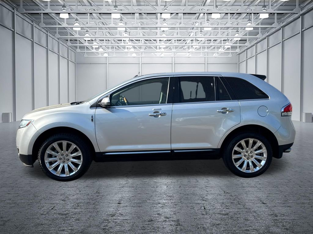 Used 2014 Lincoln MKX FWD w/ Equipment Group 102A image 4