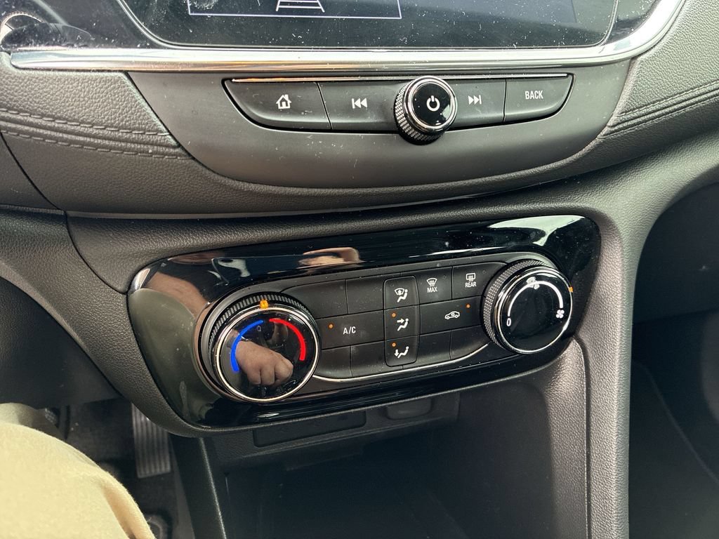 Used 2023 Buick Encore GX Preferred FWD image 17