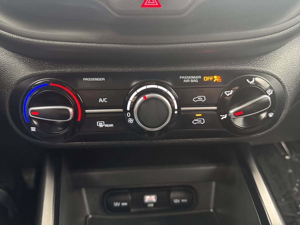 Used 2024 Kia Soul LX w/ Option Group 015 FWD image 19