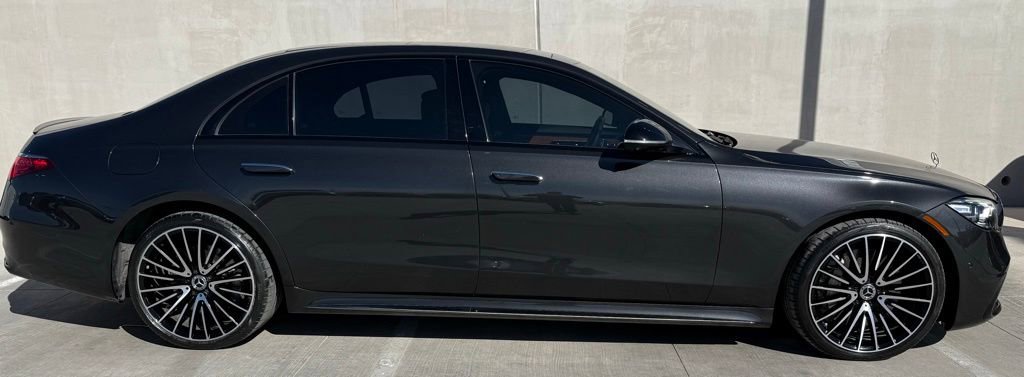 Used 2023 Mercedes-Benz S 580 4MATIC Sedan image 3