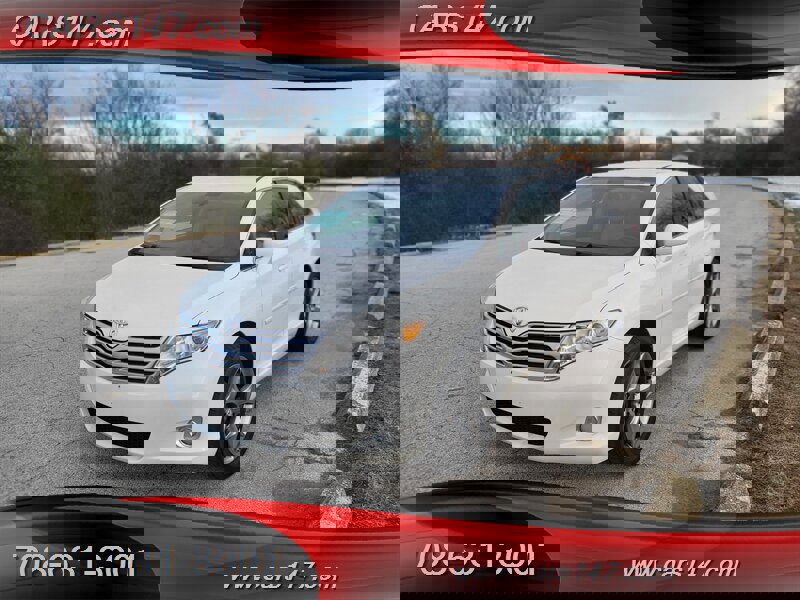 Used 2010 Toyota Venza image 1