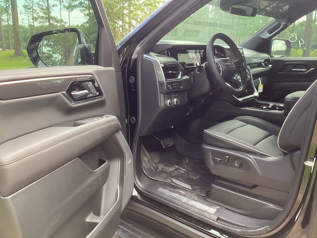 New 2026 GMC Yukon Elevation w/ LPO, Elevation Black Package RWD image 10