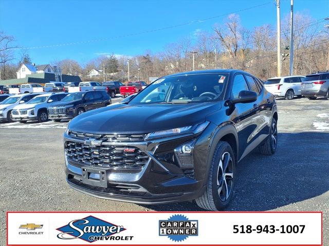 Certified 2025 Chevrolet Trax RS image 3