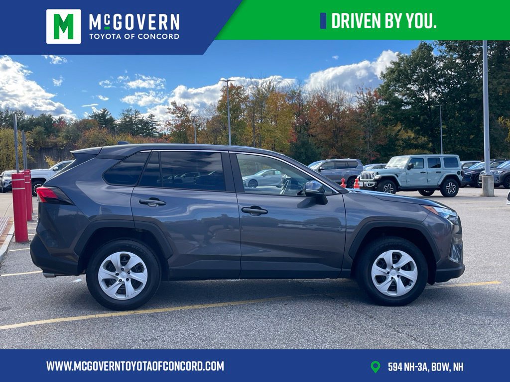 Used 2024 Toyota RAV4 LE AWD/4WD image 6