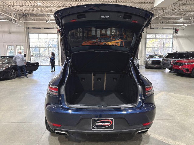 Used 2021 Porsche Macan w/ Premium Package image 15