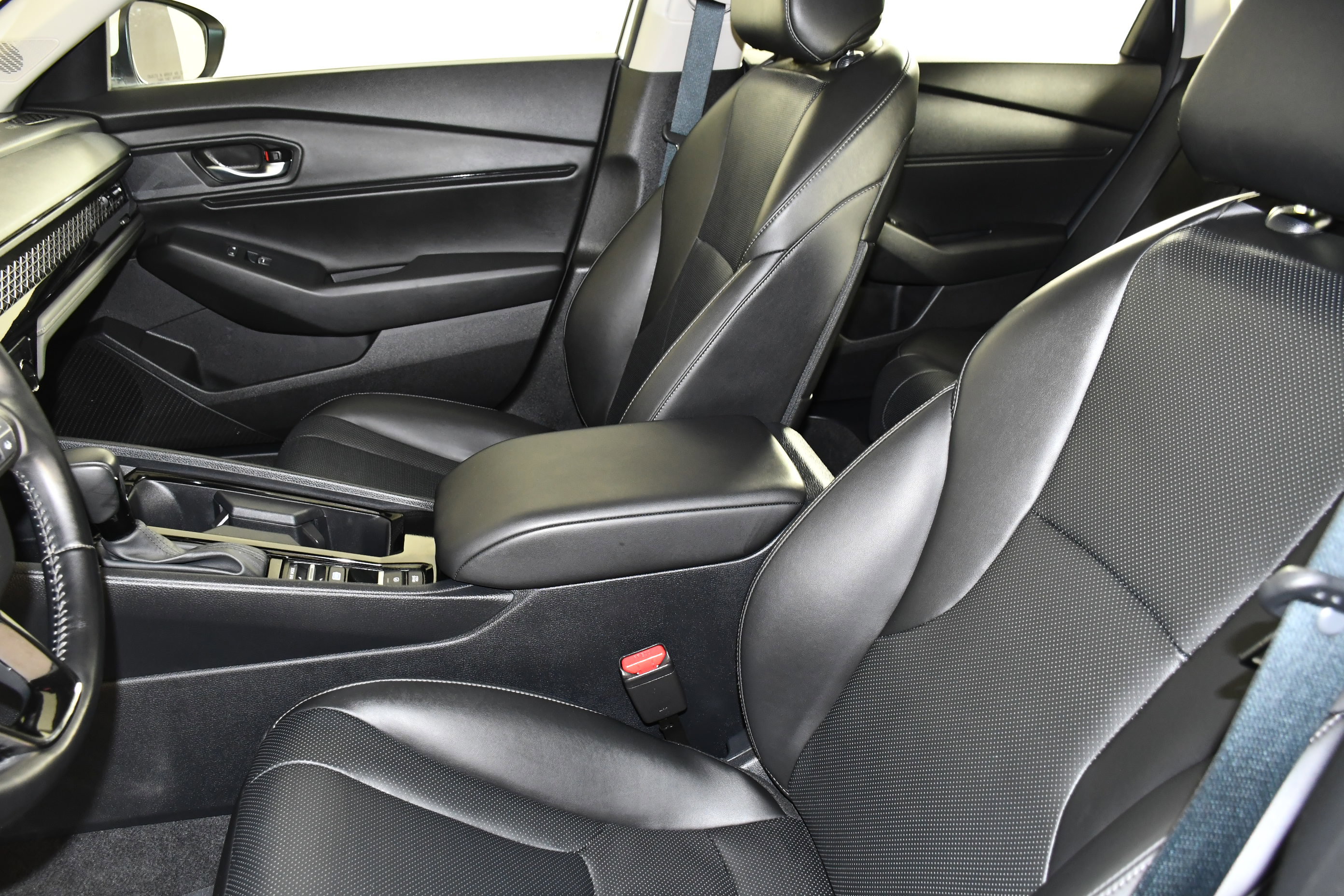 Certified 2025 Honda Accord EX-L image 38