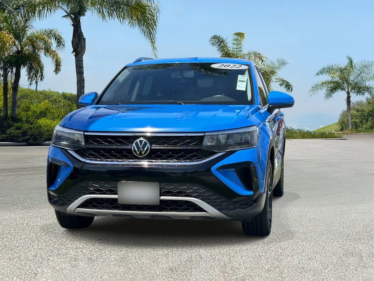 Used 2022 Volkswagen Taos SE FWD image 2