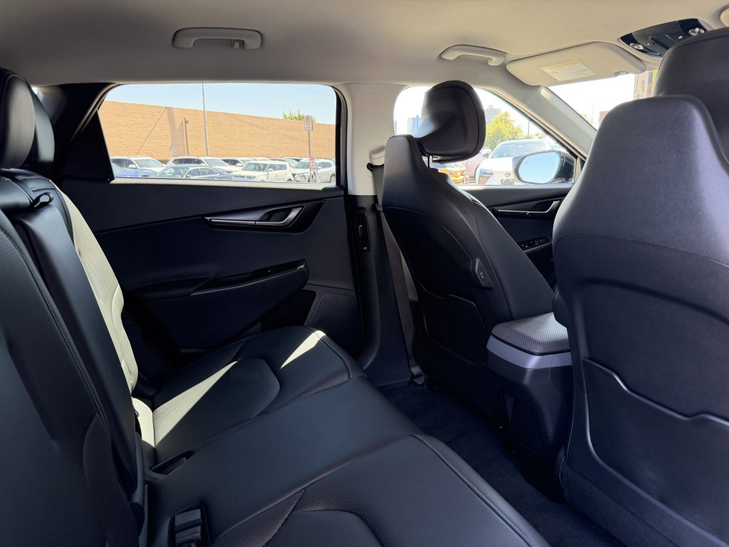 Used 2025 Kia EV6 Wind image 40