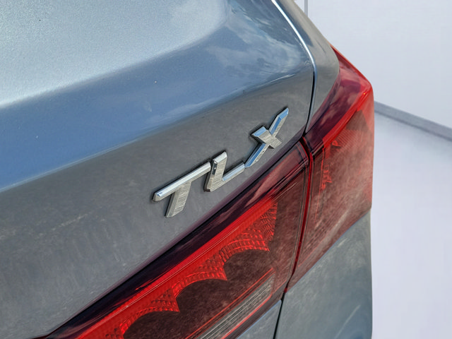 Used 2016 Acura TLX w/ Technology Package FWD image 5