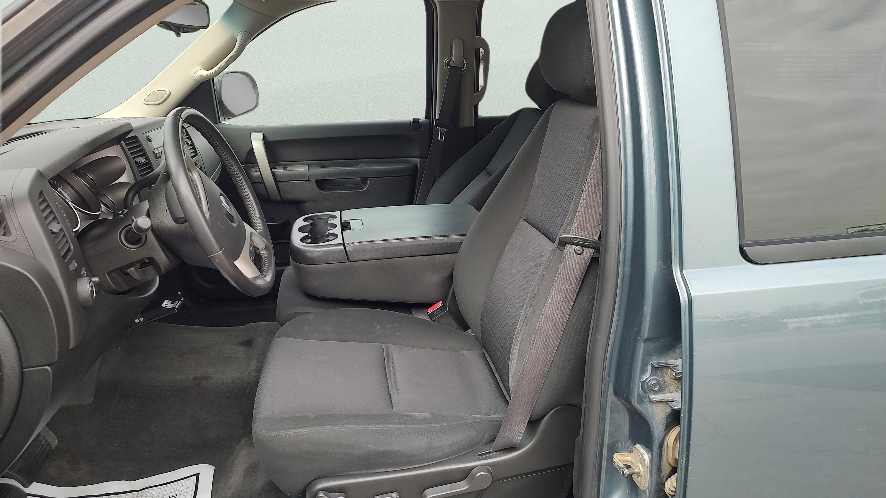 Used 2011 Chevrolet Silverado 1500 LT w/ All-Star Edition AWD/4WD image 10