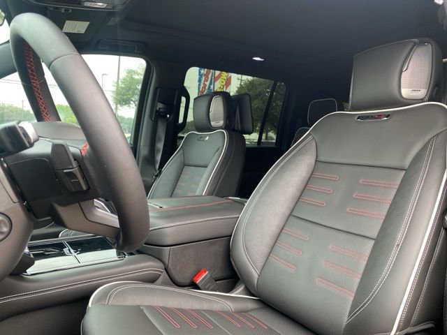 Used 2025 GMC Yukon XL AT4 Ultimate AWD/4WD image 23