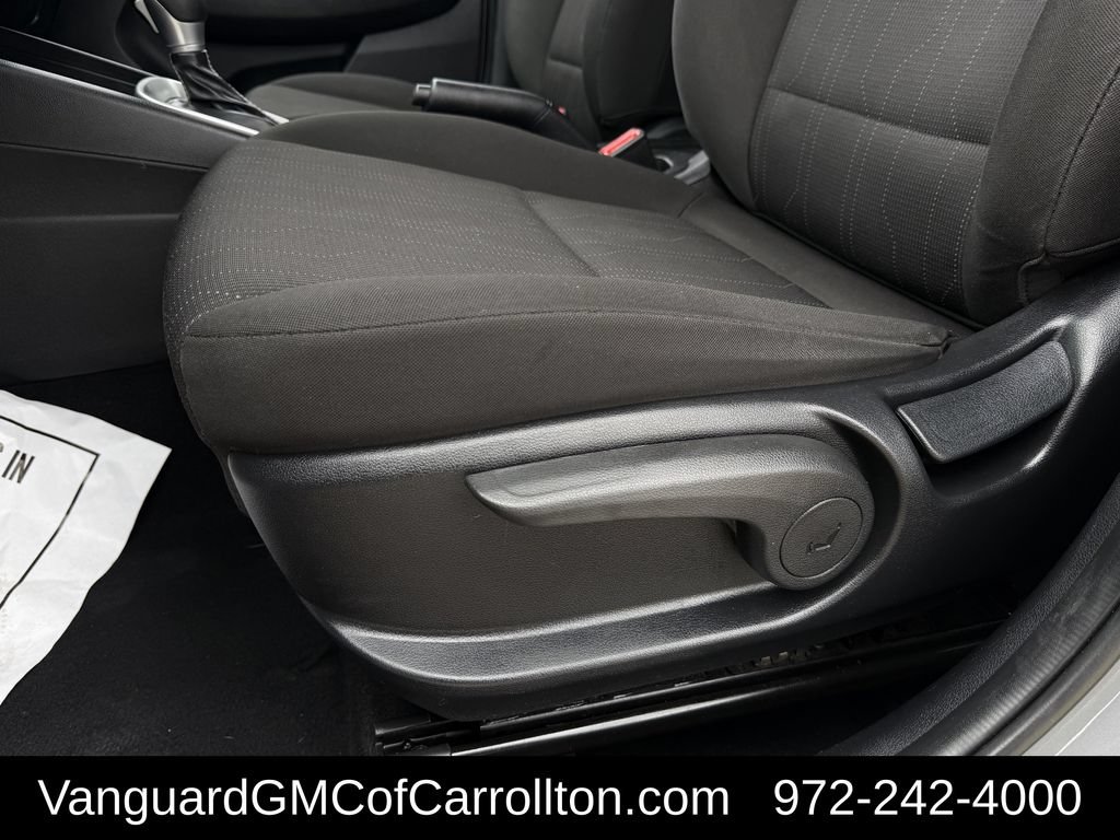 Used 2021 Hyundai Venue SE w/ Cargo Package FWD image 27
