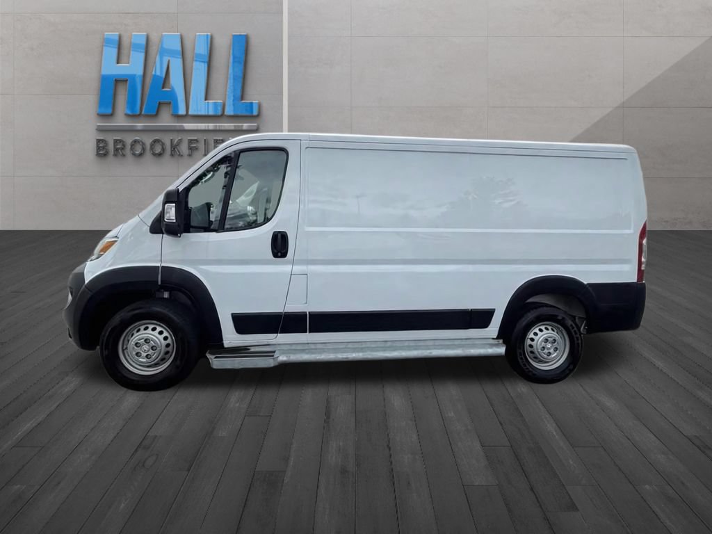 Used 2025 RAM ProMaster 2500 w/ U-Haul Equipment Group FWD image 2