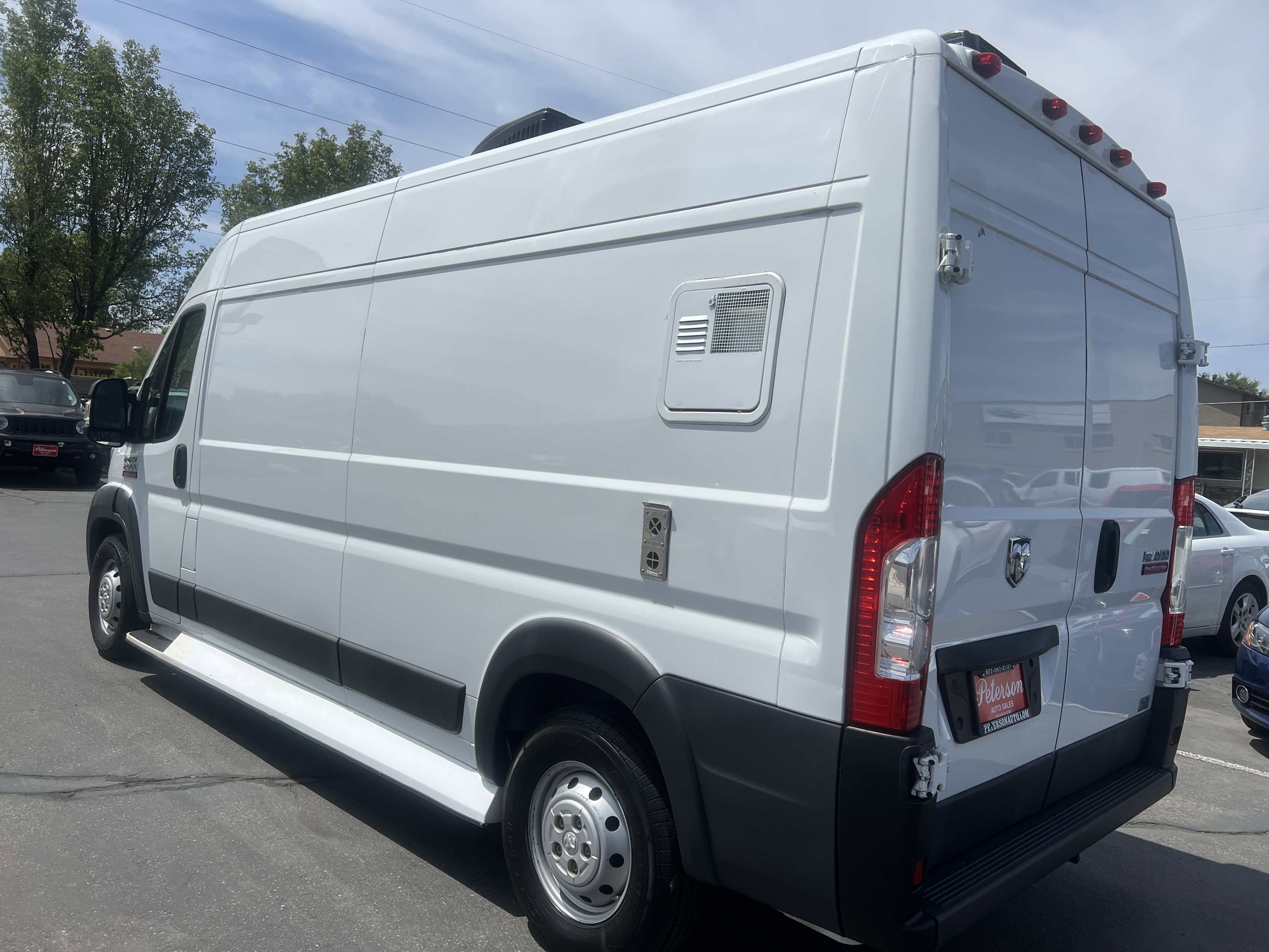 Used 2016 RAM ProMaster 2500 w/ Premium Appearance Group FWD image 6