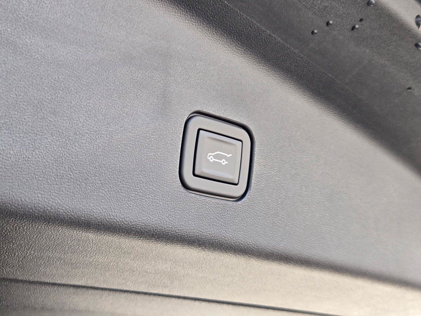 New 2027 Cadillac Vistiq Sport w/ LPO, Floor Liner Package AWD/4WD image 31